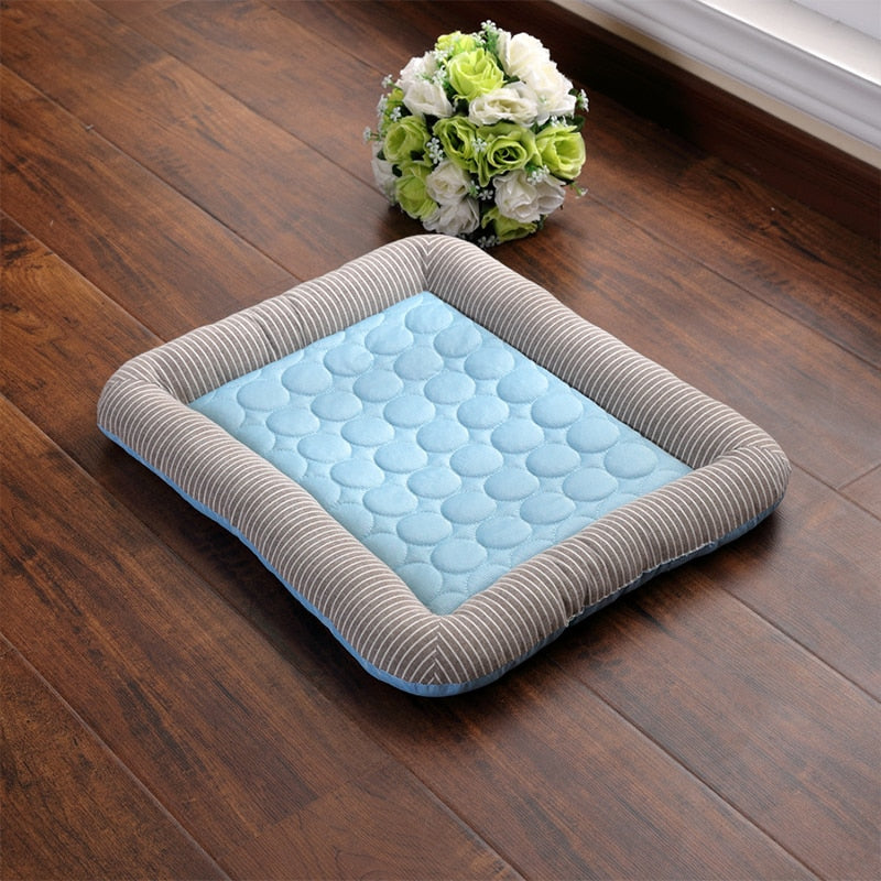 Pet Pad Summer Cool Dog Cooling Mat Supplies Washable Blanket For Small And Medium Sized Dogs Ice Silk Bed Nest Cat Mat