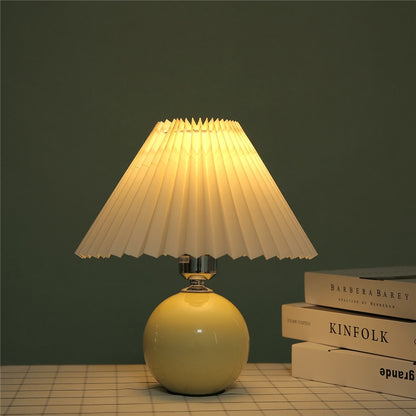 Nordic ceramic Table Lamp Cream Color Pleated Fold Desk Lamp Multicolor Bedside Desk Vestibule Lamp Lampada nightstand Lighting