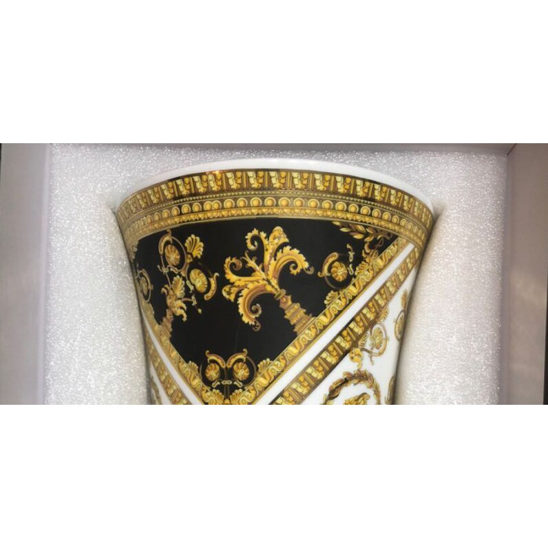 Luxury Ceramic Fashion Red Vase Simple Modern Porcelain Living Room Decoration Home Furnishings Dried Floral Flower Arrangemen