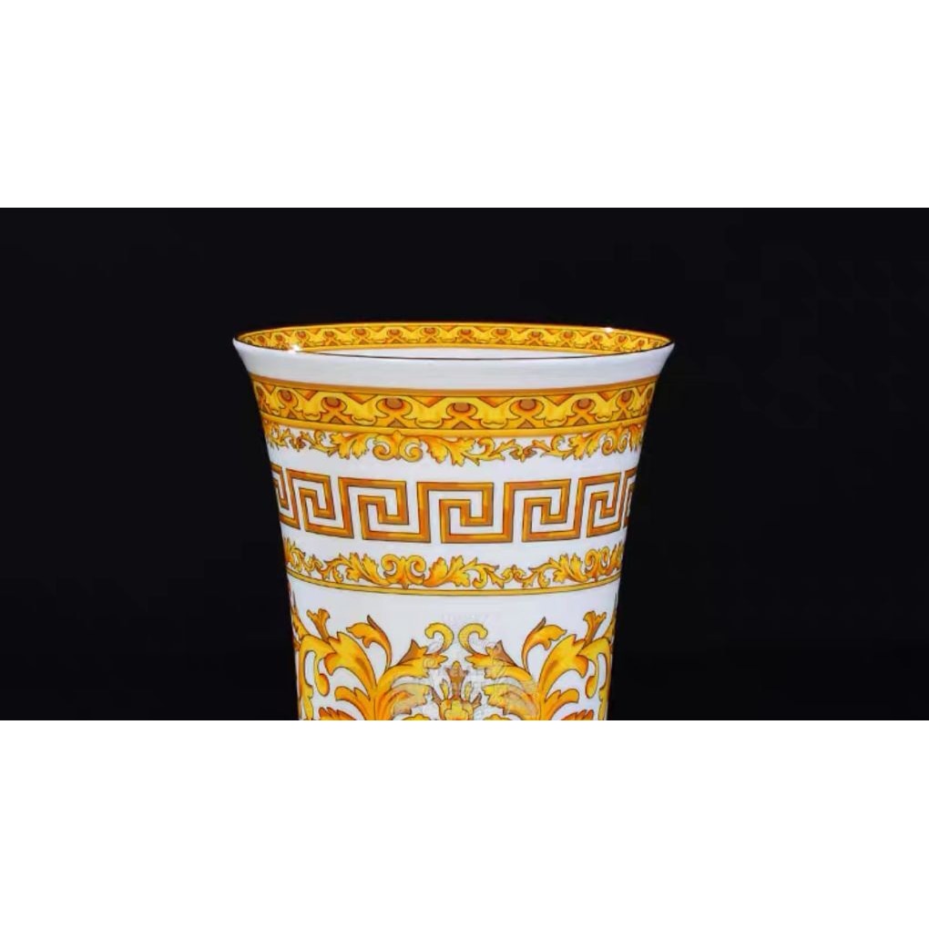 Luxury Ceramic Fashion Red Vase Simple Modern Porcelain Living Room Decoration Home Furnishings Dried Floral Flower Arrangemen
